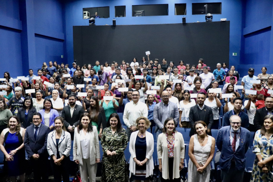 La Embajada de España  en El Salvador participa en la entrega de capital semilla a 60 familias retornadas en El Salvador