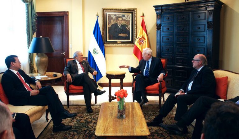 Ministro de Asuntos Exteriores de España visita El Salvador para fortalecer cooperación bilateral