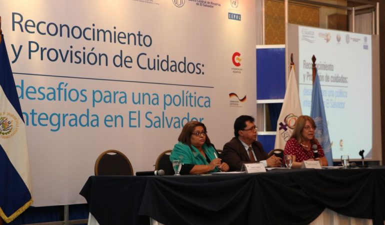 Desarrollan seminario sobre las oportunidades y desafíos para el reconocimiento de cuidados en El Salvador