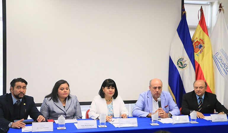 El Ministerio de Trabajo y Previsión Social de El Salvador presentan los diagnósticos y recomendaciones sobre diálogo social, riesgos psicosociales realizados con el apoyo de la Cooperación Española