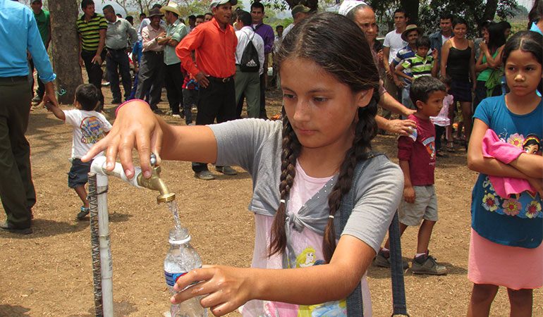 El nuevo sistema de agua potable inaugurado en el municipio de San José Guayabal, mejorará la calidad de vida de sus habitantes