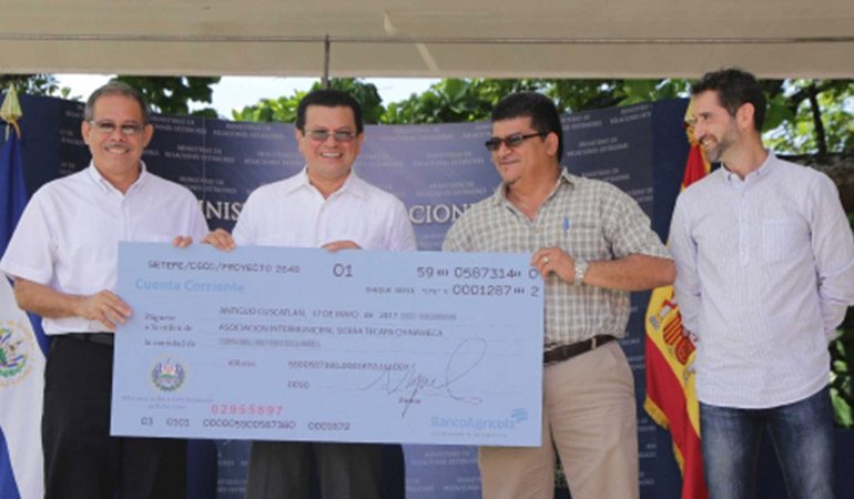 Cancillería entrega Segundo Fondo de Articulación Territorial a tres municipios de Usulután con apoyo de AECID