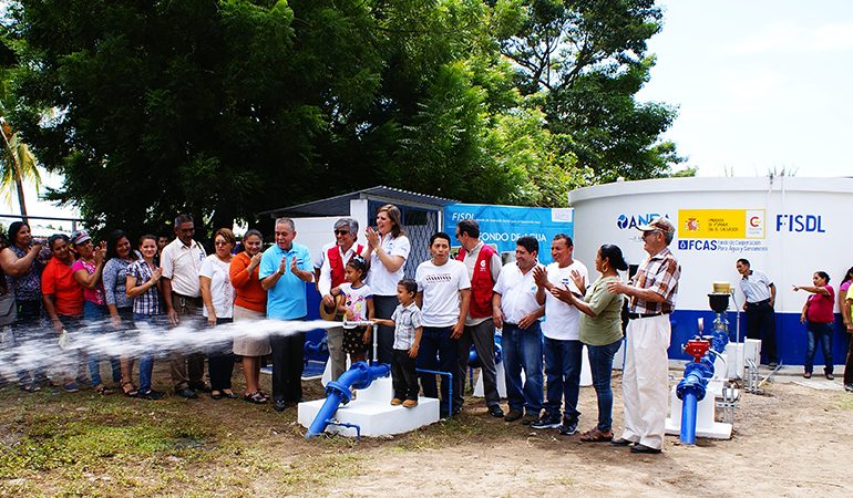 El Fondo de Cooperación de Agua y Saneamiento continúa fortaleciendo a las comunidades de El Salvador
