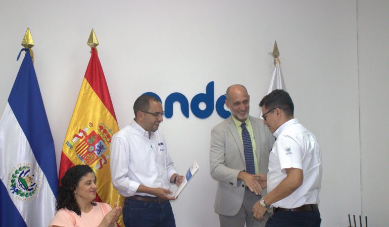 Reconocimiento de funcionarios de ANDA seleccionados para Becas MAEC MÁSTER AGUA