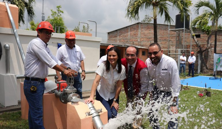 Cooperación Española inaugura la mejora del sistema de agua de la Asociación Comunal Administrativa del Sistema de Agua Potable El Pedregal en La Paz