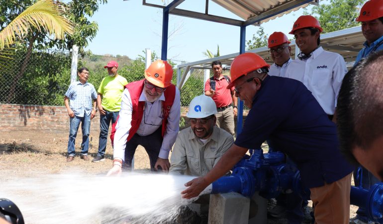 Cooperación Española junto a ANDA inauguran proyecto de mejora del sistema de agua potable y fotovoltaico de ACASAJOCE en La Libertad