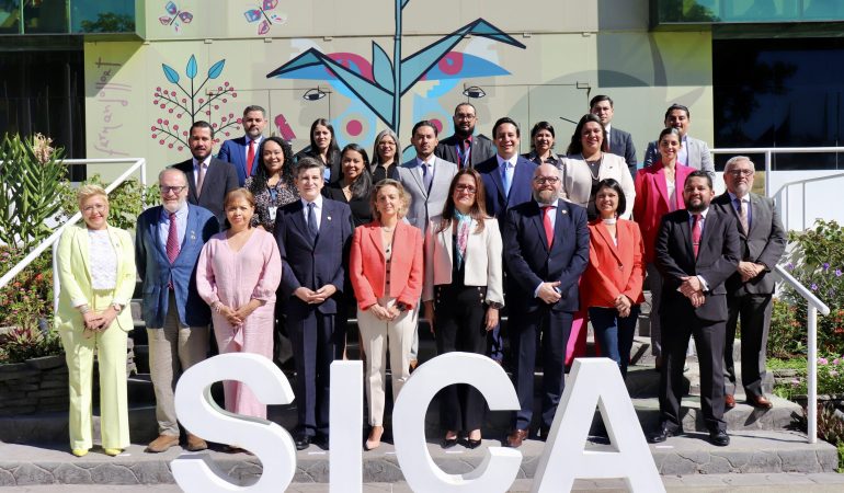 Embajadora de España reafirma el compromiso de cooperación en la región ante el SICA